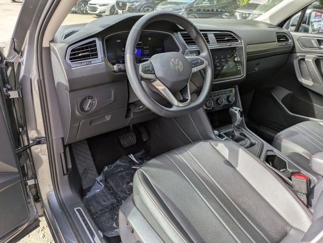 Thumbnail: 2024 Volkswagen Tiguan - 5