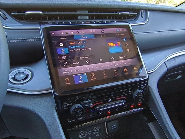 2023 Jeep Grand Cherokee Limited Edition 17