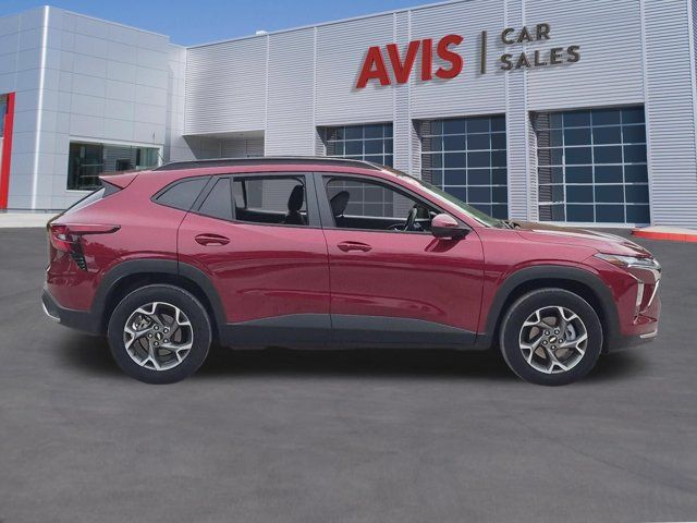 Thumbnail: 2025 Chevrolet Trax - 5