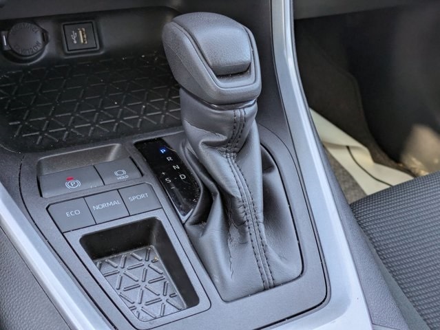 Thumbnail: 2025 Toyota RAV4 - 19