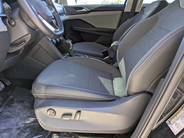 Thumbnail: 2024 Volkswagen Taos - 17