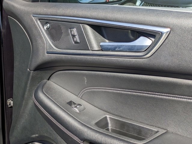 2022 Ford Edge Titanium 32