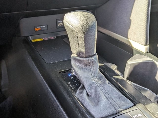 Thumbnail: 2025 Toyota Camry - 16