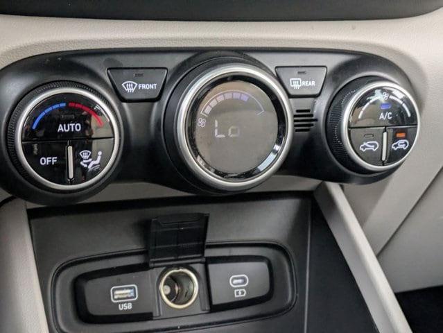 Thumbnail: 2025 Hyundai Venue - 17