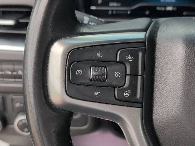 Thumbnail: 2023 Chevrolet Suburban - 21