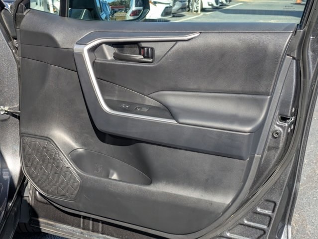 Thumbnail: 2025 Toyota RAV4 - 33