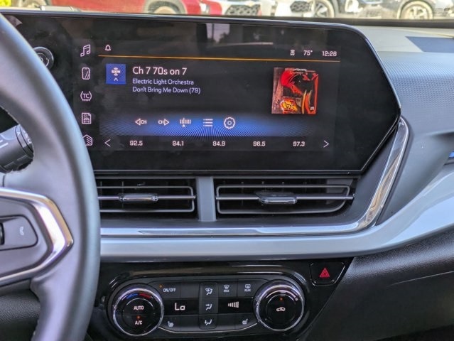 Thumbnail: 2025 Chevrolet Trax - 15