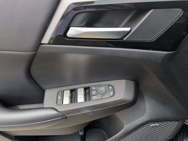 Thumbnail: 2025 Mitsubishi Outlander - 13