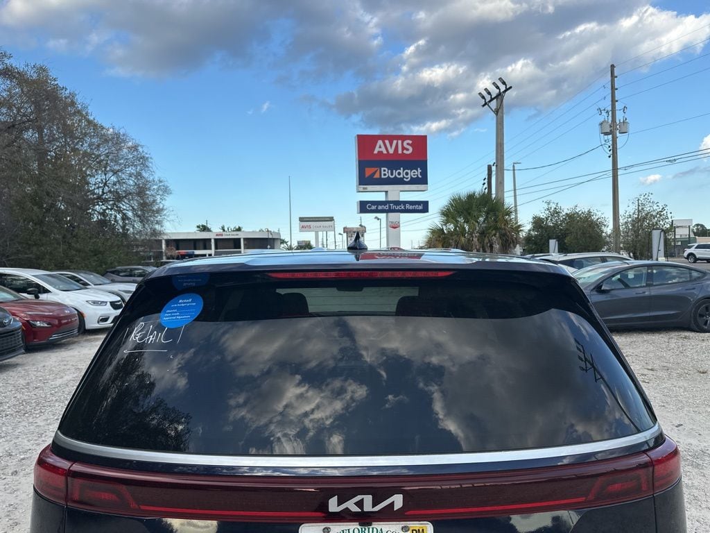 Thumbnail: 2024 Kia Carnival - 9