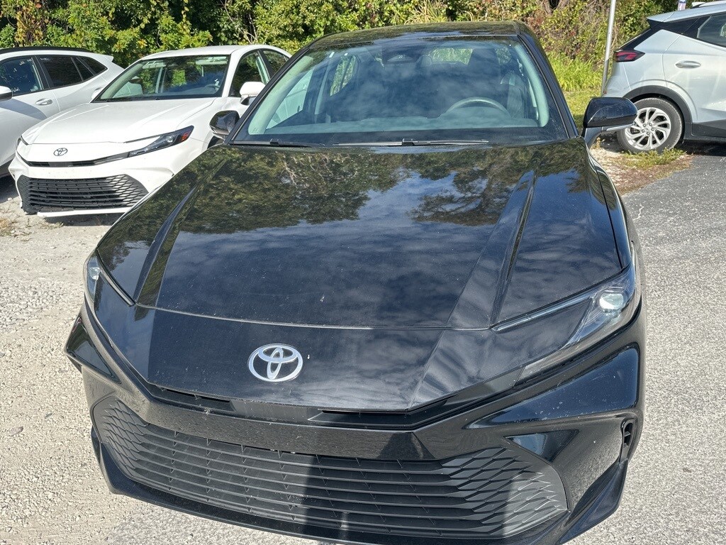 2025 Toyota Camry LE photo 2