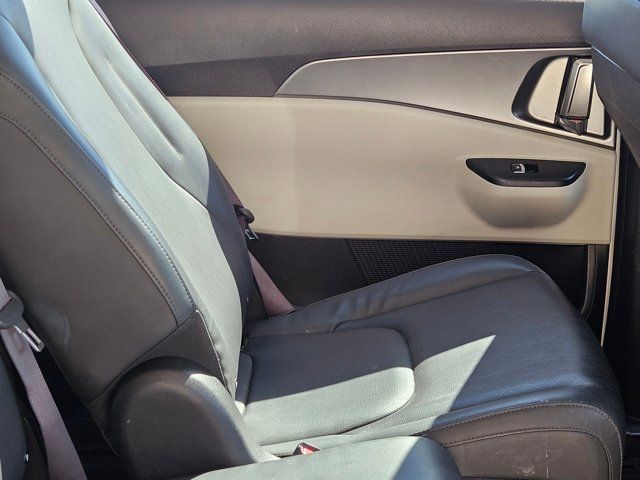 Thumbnail: 2024 Kia Carnival - 25