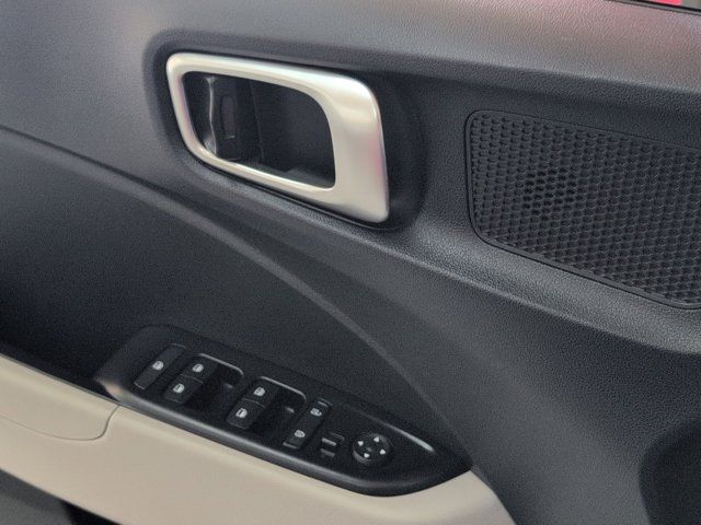 Thumbnail: 2025 Hyundai Venue - 5