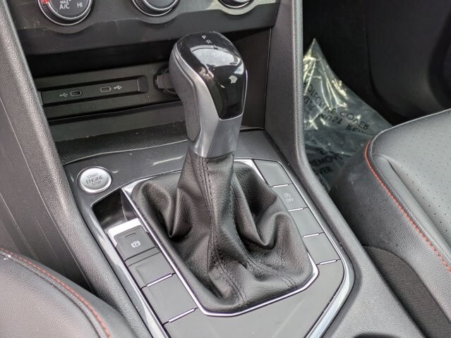 Thumbnail: 2024 Volkswagen Tiguan - 11