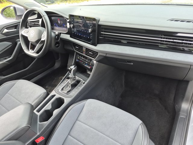 2025 Volkswagen Jetta SE - Photo 31