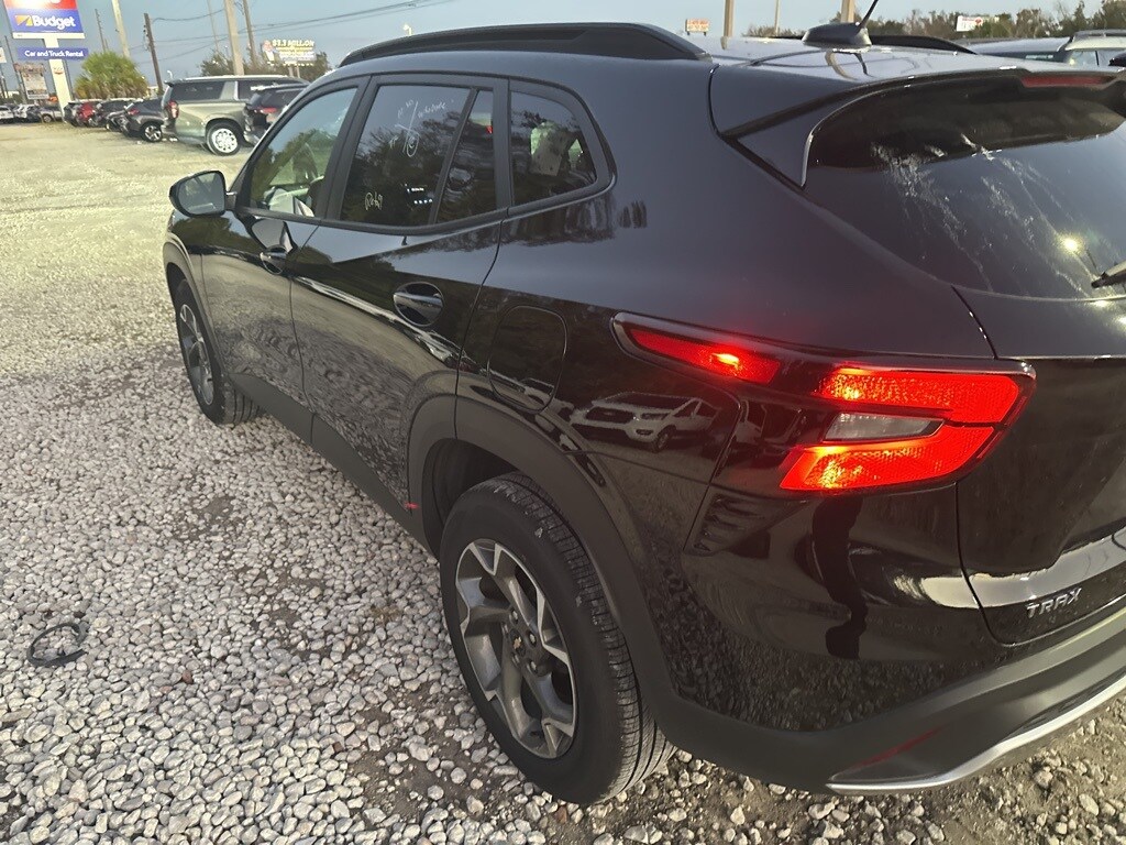 Certified 2025 Chevrolet Trax LT SUV