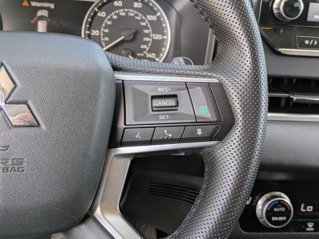 Thumbnail: 2024 Mitsubishi Outlander - 22