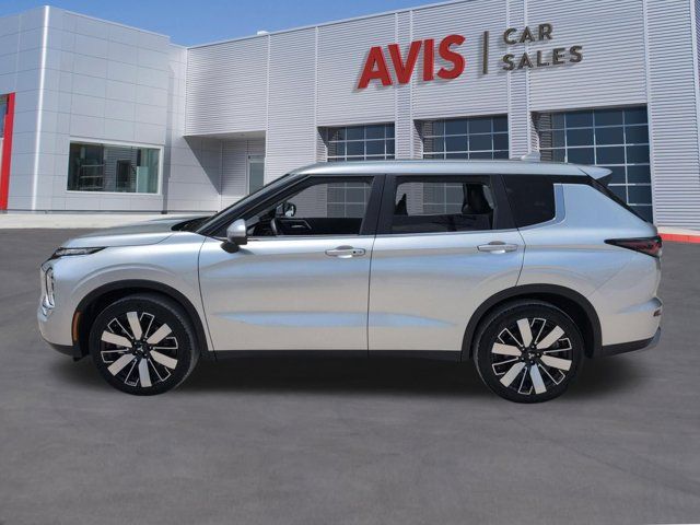 Thumbnail: 2025 Mitsubishi Outlander - 10