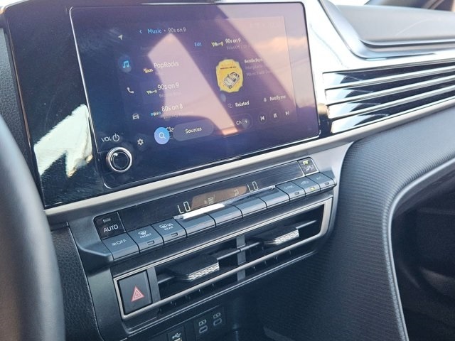 Thumbnail: 2025 Toyota Camry - 17