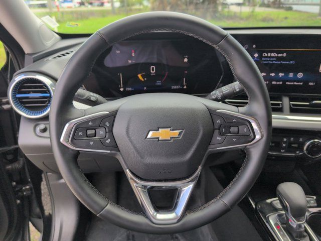 Thumbnail: 2025 Chevrolet Trax - 22