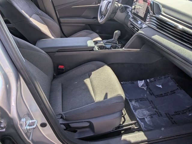 Thumbnail: 2025 Toyota Camry - 32