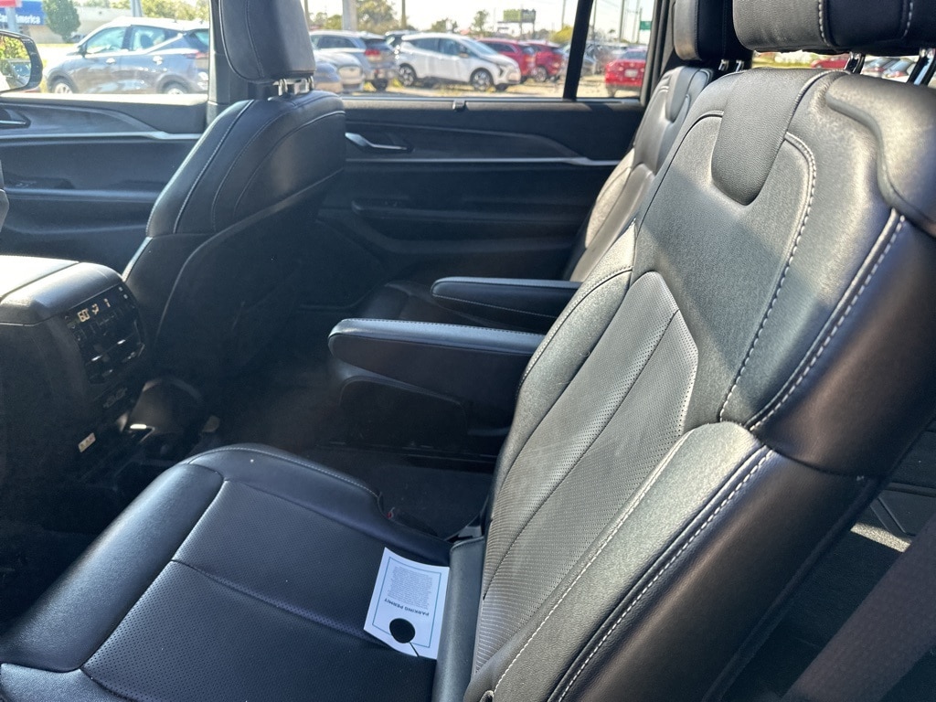 Thumbnail: 2024 Jeep Grand Cherokee L - 7