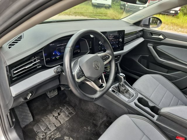 2025 Volkswagen Jetta SE - Photo 15