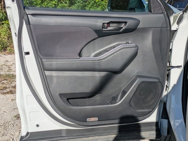 Thumbnail: 2024 Toyota Highlander - 2