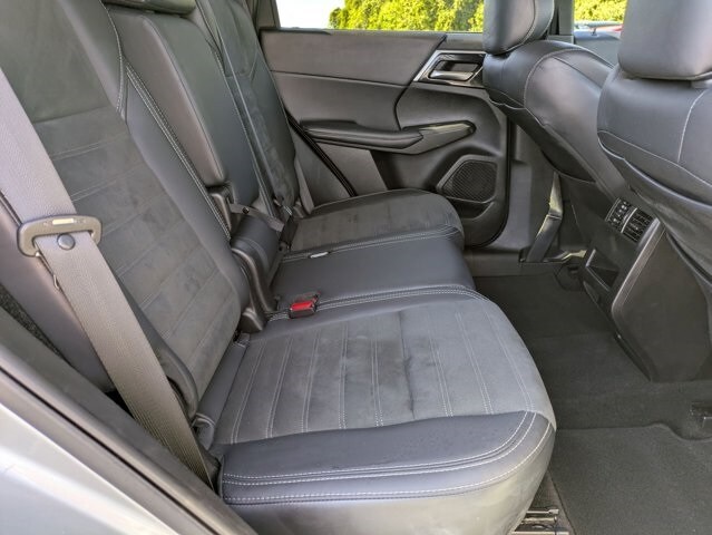 Thumbnail: 2024 Mitsubishi Outlander - 27