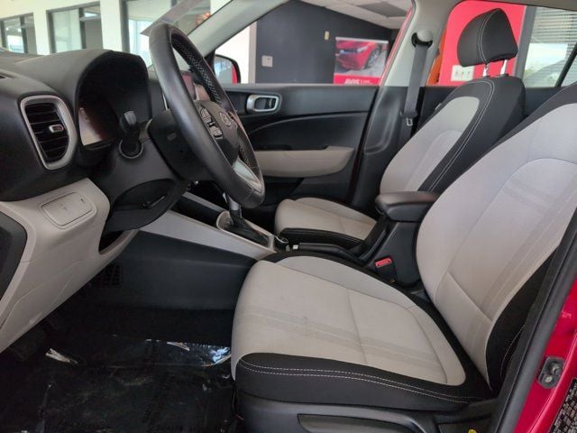 Thumbnail: 2025 Hyundai Venue - 15