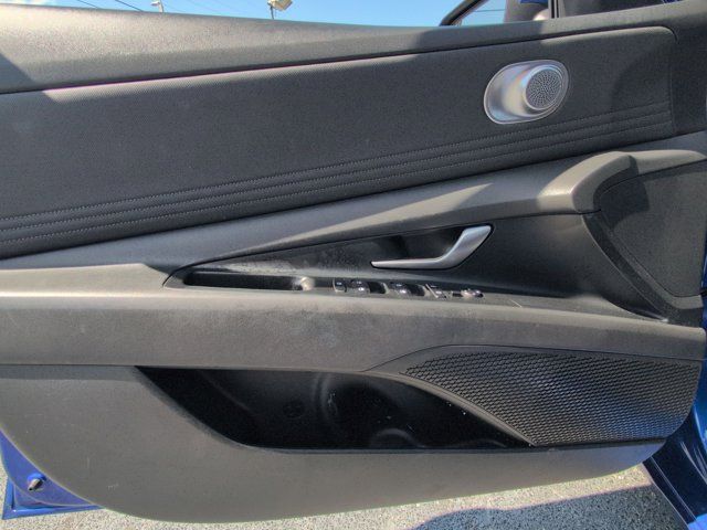 Thumbnail: 2025 Hyundai Elantra - 11