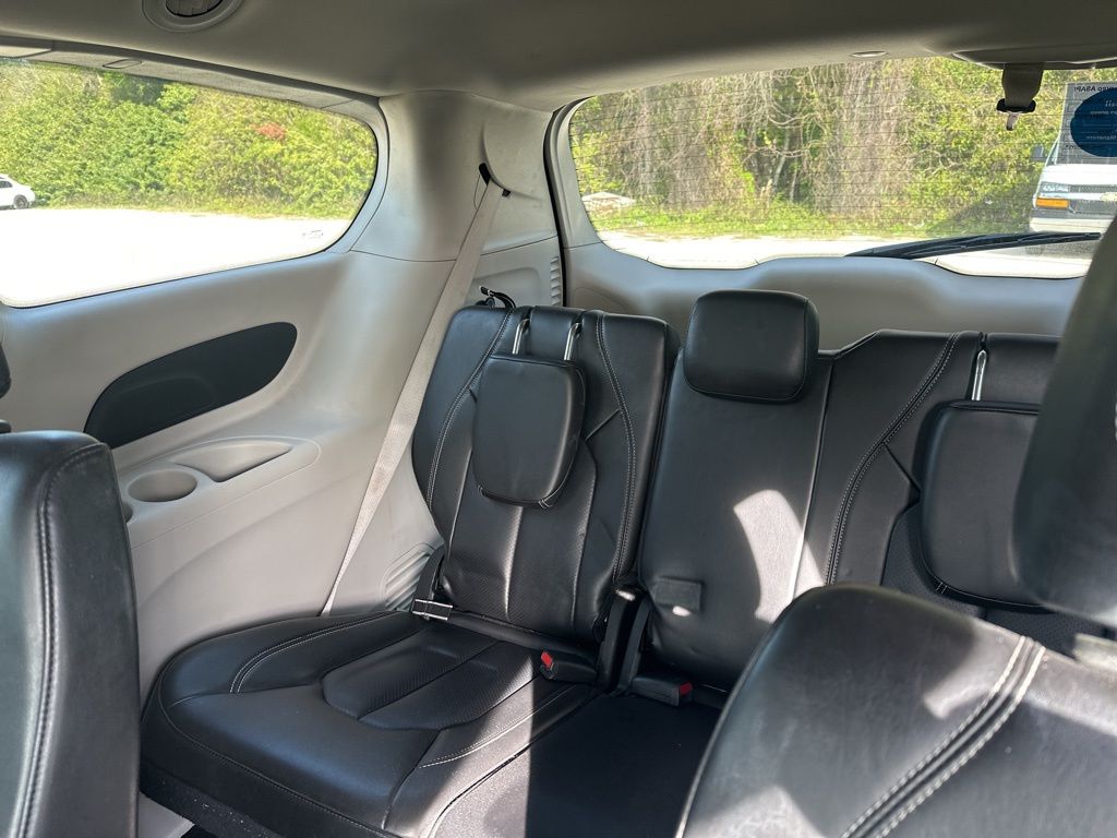 Thumbnail: 2023 Chrysler Pacifica - 8