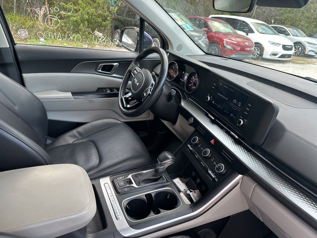 Thumbnail: 2024 Kia Carnival - 14