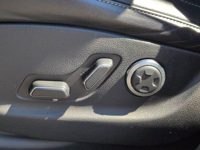 Thumbnail: 2024 Genesis GV80 - 14