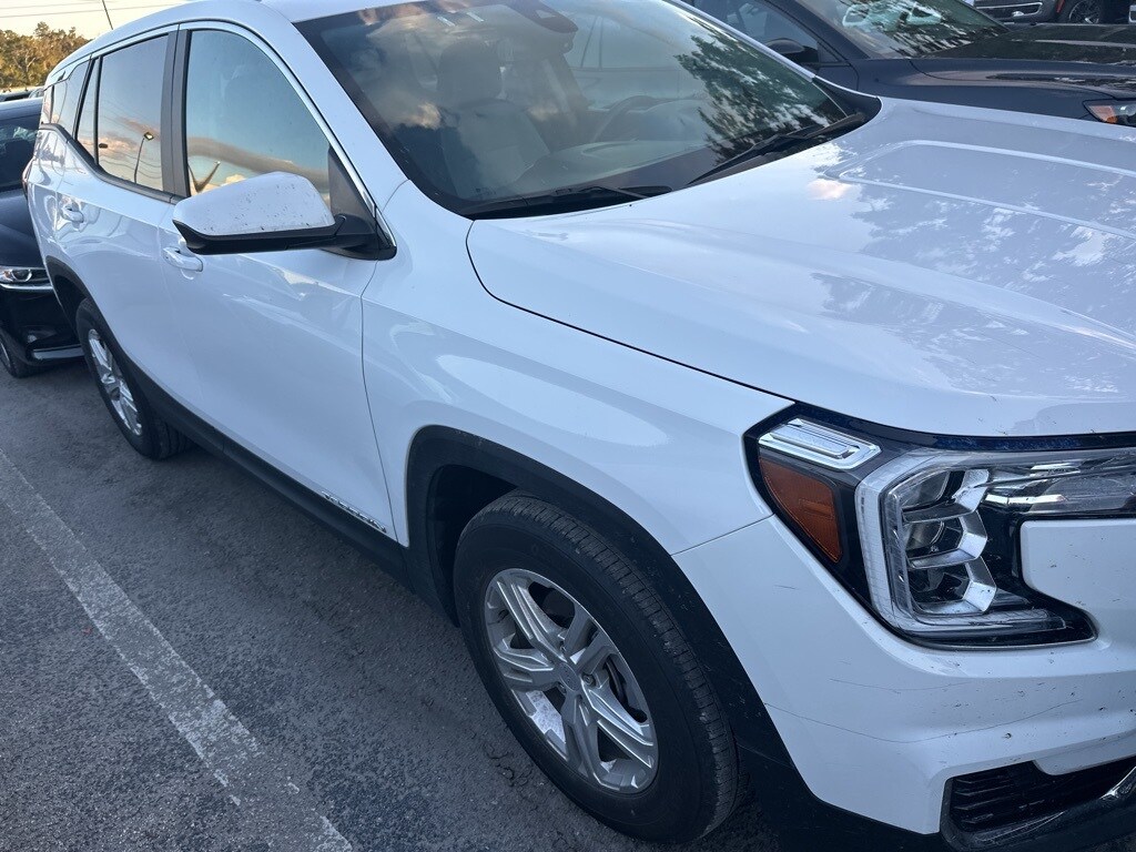 2024 Gmc Terrain SLE photo 2