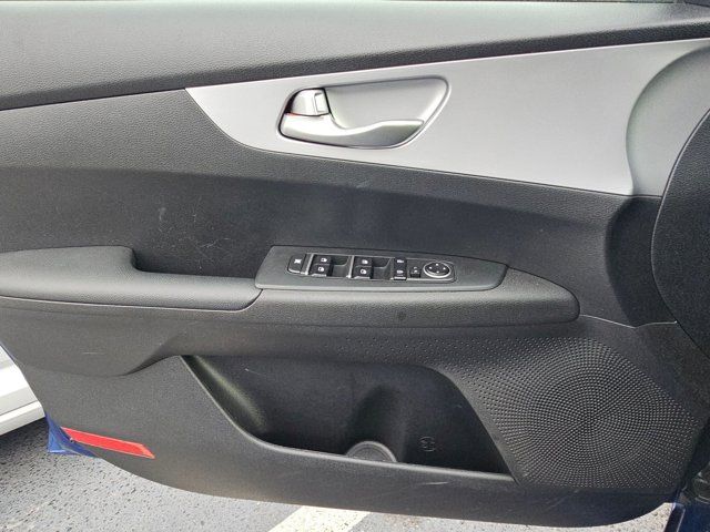 Thumbnail: 2024 Kia Forte - 11