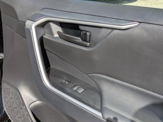 Thumbnail: 2025 Toyota RAV4 - 34