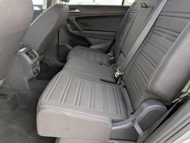 Thumbnail: 2024 Volkswagen Tiguan - 21