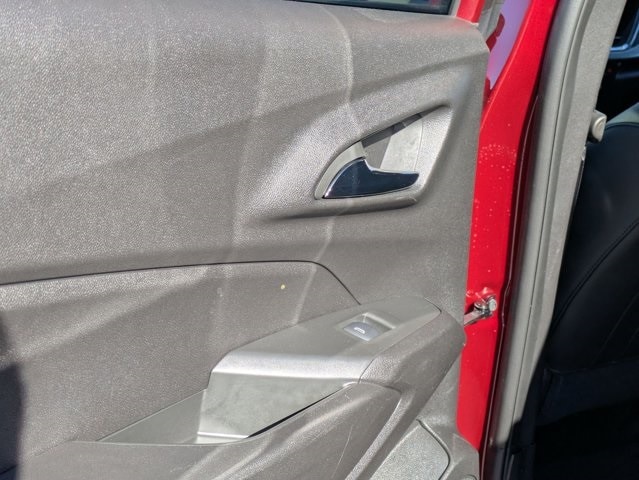 Thumbnail: 2025 Chevrolet Trax - 21