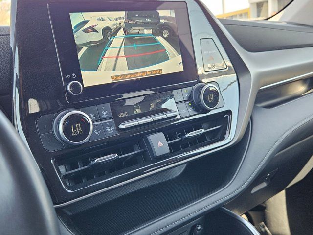 Thumbnail: 2024 Toyota Highlander - 18