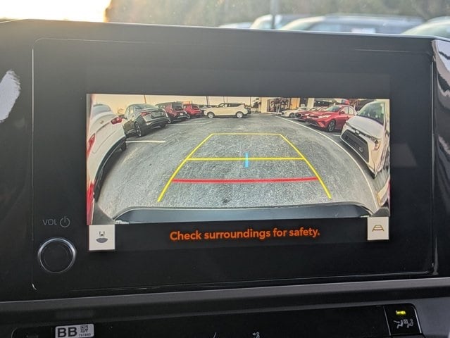 Thumbnail: 2025 Toyota Camry - 19