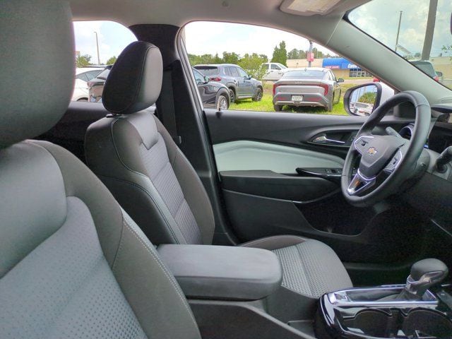 Thumbnail: 2025 Chevrolet Trax - 30