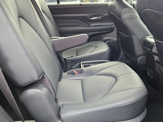 Thumbnail: 2025 Toyota Grand Highlander - 31