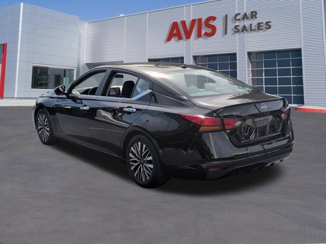 Thumbnail: 2025 Nissan Altima - 9
