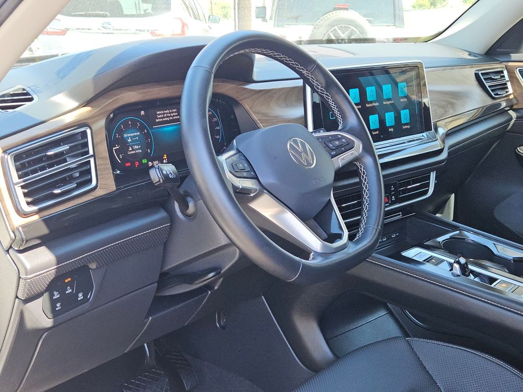 Thumbnail: 2025 Volkswagen Atlas - 13