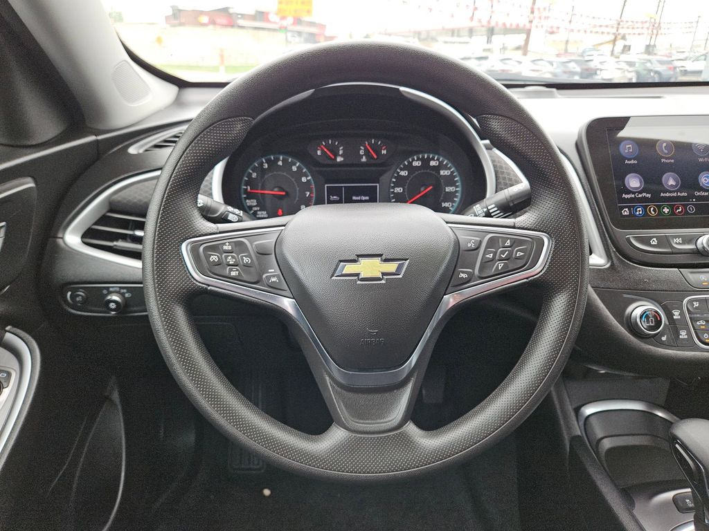 Thumbnail: 2024 Chevrolet Malibu - 24