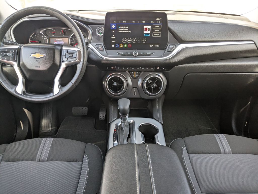 Thumbnail: 2025 Chevrolet Blazer - 26