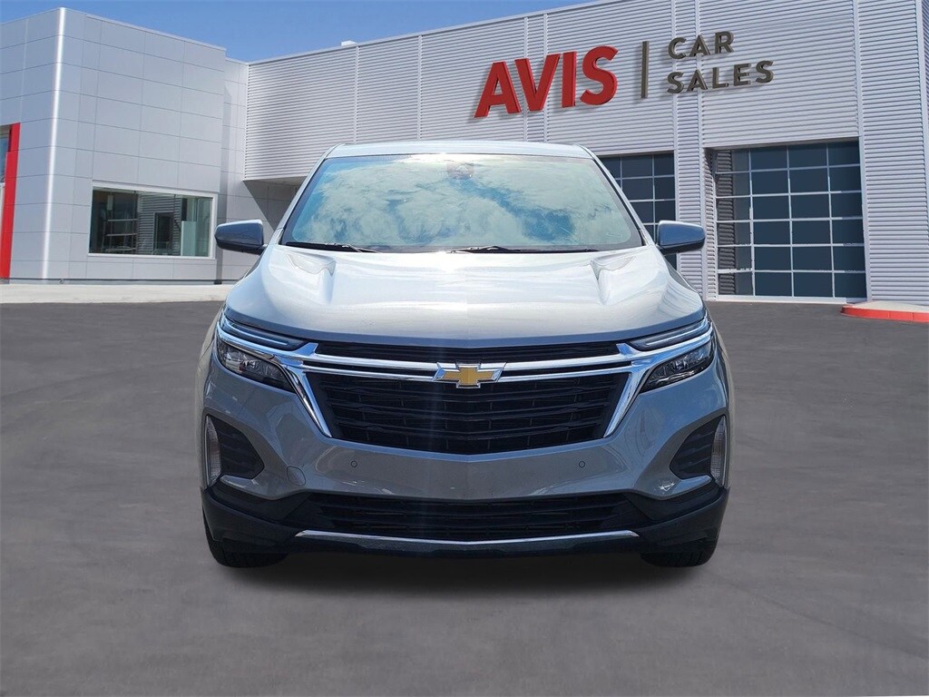 2024 Chevrolet Equinox LT photo 2