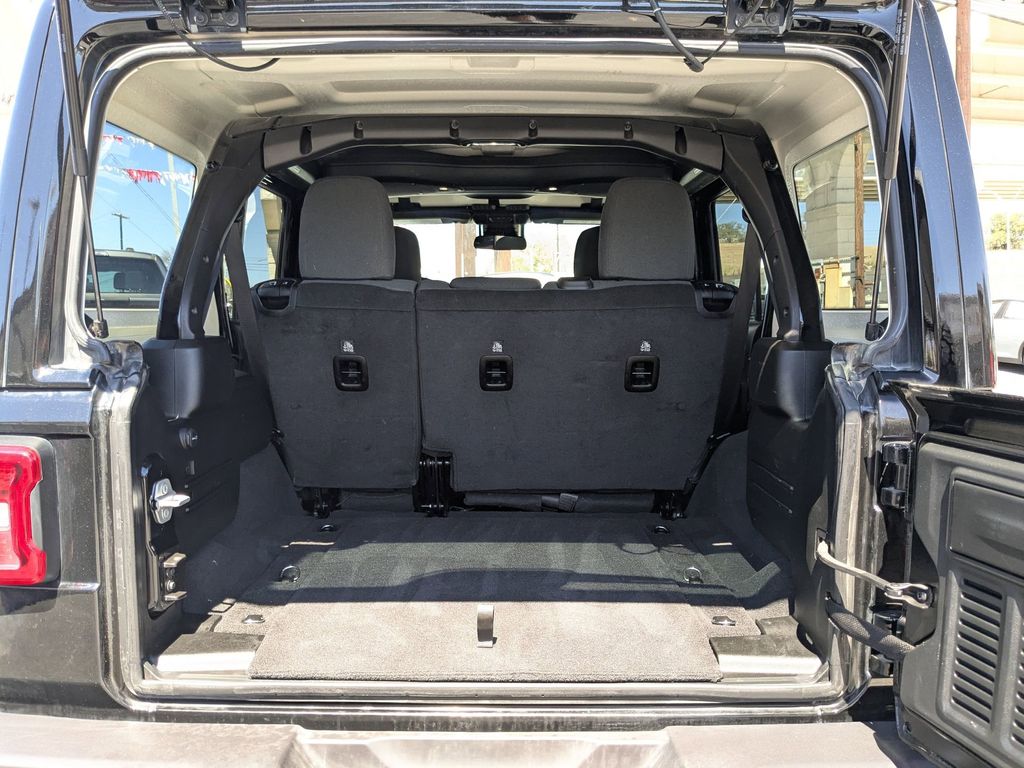 Thumbnail: 2025 Jeep Wrangler - 26