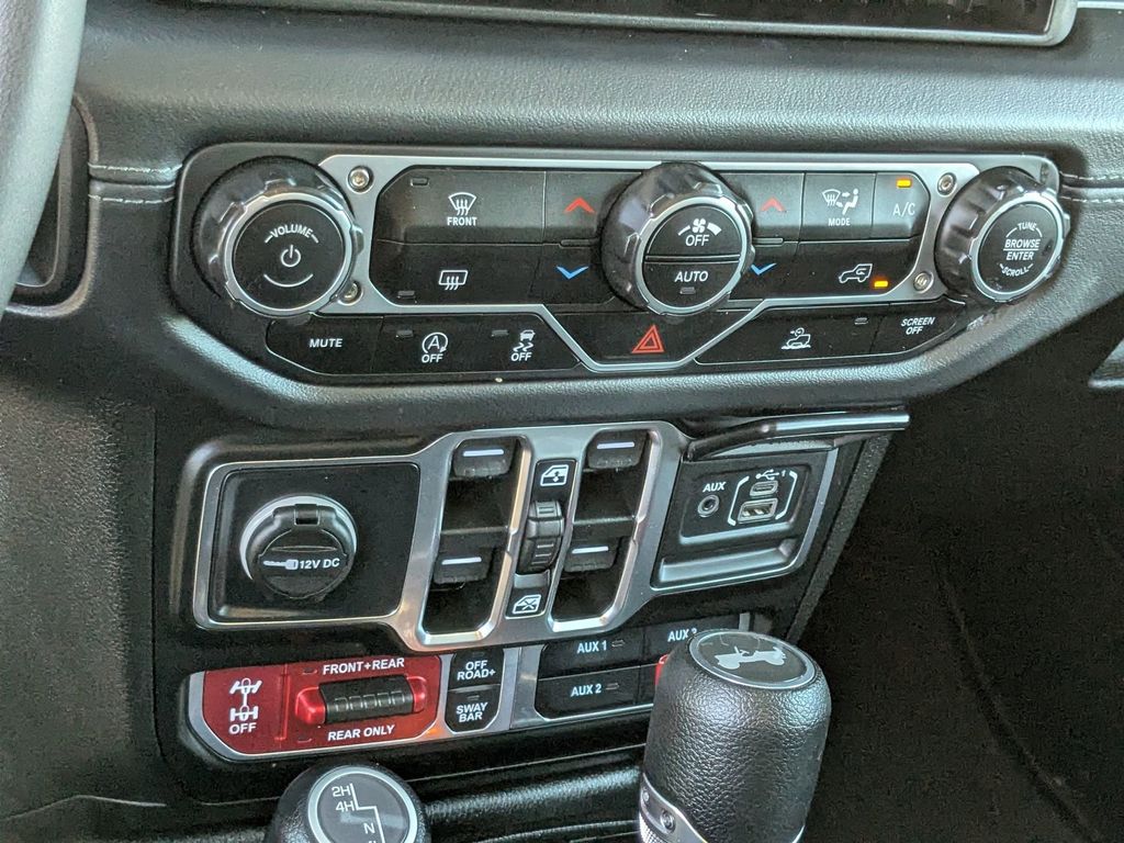 Thumbnail: 2025 Jeep Wrangler - 20