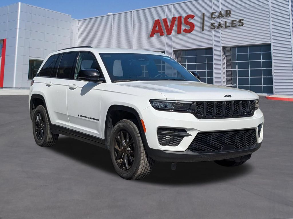 Thumbnail: 2025 Jeep Grand Cherokee - 9